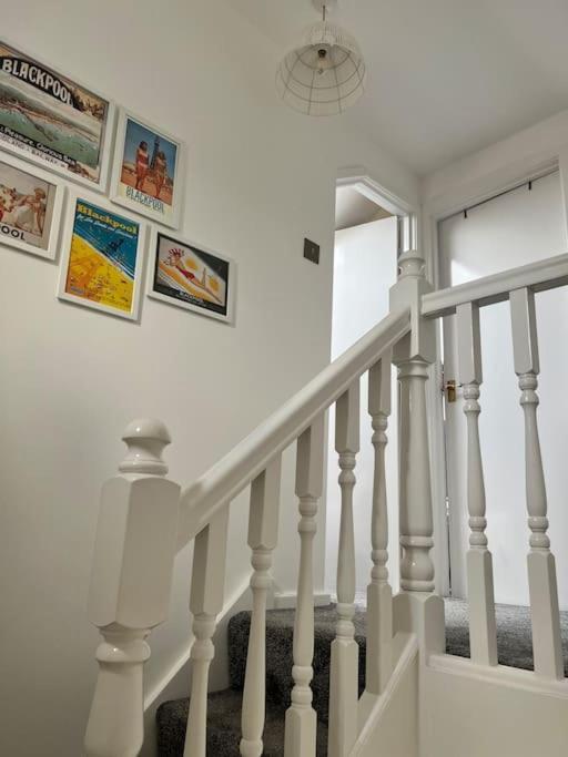 Hidden Gem W/ Parking Short Walk To Pleasure Beach Blackpool Buitenkant foto